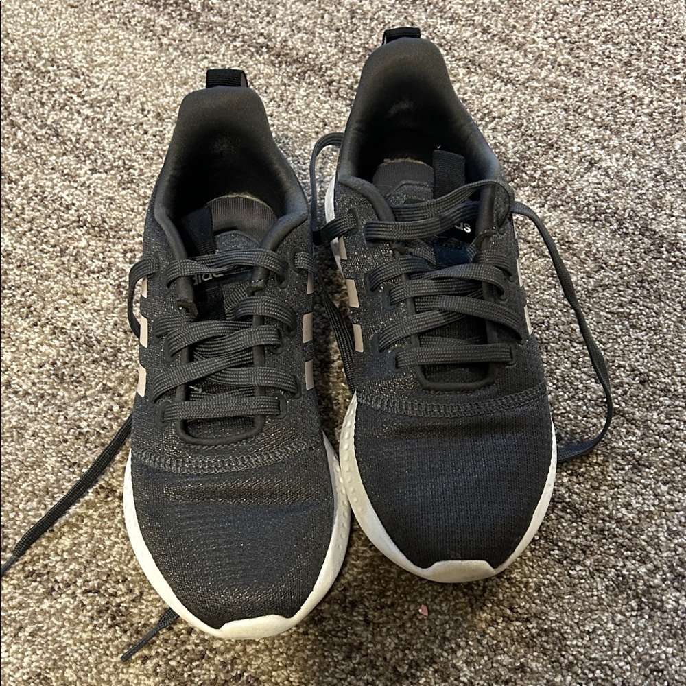 Adidas women's dark grey Sneakers